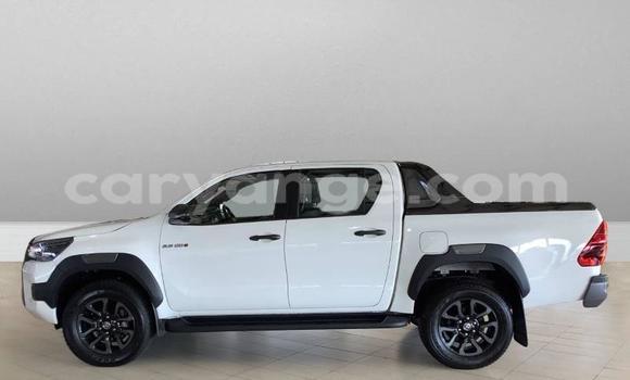 Buy Used Toyota Hilux White Car in Gobabis in Omaheke Buy Used Toyota Hilux White Car in Gobabis in Omaheke