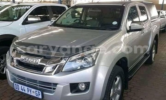 Acheter Occasion Voiture Isuzu KB Gris à Windhoek, Namibie