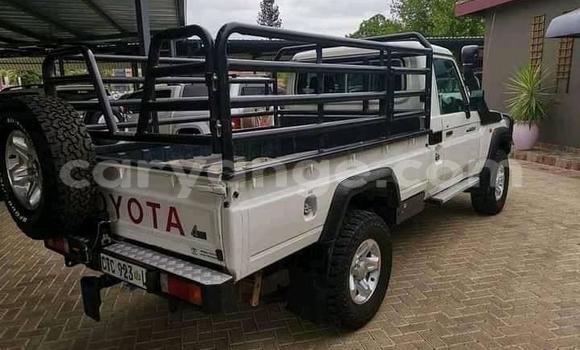 Buy Used Toyota Land Cruiser White Car in Windhoek in Namibia Buy Used Toyota Land Cruiser White Car in Windhoek in Namibia