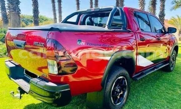 Acheter Occasion Voiture Toyota Hilux Rouge à Windhoek, Namibie Acheter Occasion Voiture Toyota Hilux Rouge à Windhoek, Namibie
