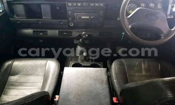 Acheter Occasion Voiture Land Rover Defender Bleu à Windhoek, Namibie Acheter Occasion Voiture Land Rover Defender Bleu à Windhoek, Namibie