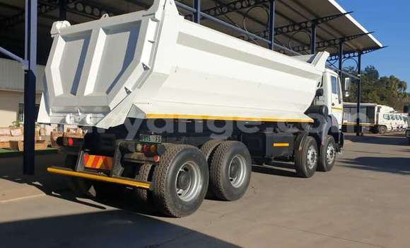 Buy Used DAF CF White Truck in Windhoek in Namibia Buy Used DAF CF White Truck in Windhoek in Namibia