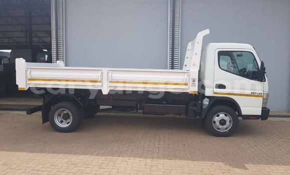 Buy Used Mitsubishi Van White Truck in Windhoek in Namibia Buy Used Mitsubishi Van White Truck in Windhoek in Namibia