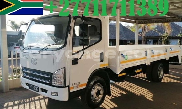 Buy Used Mitsubishi L400 White Truck in Windhoek in Namibia
