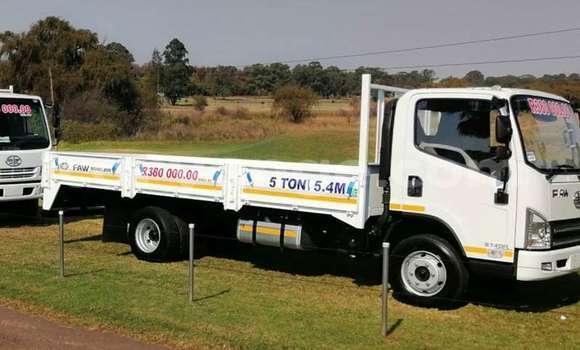 Acheter Occasion Utilitaire Mitsubishi L400 Blanc à Windhoek, Namibie Acheter Occasion Utilitaire Mitsubishi L400 Blanc à Windhoek, Namibie