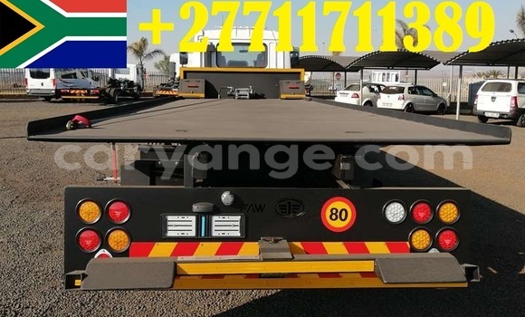 Buy Used Mitsubishi L400 White Truck in Windhoek in Namibia