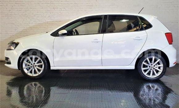 Acheter Occasion Voiture Volkswagen Polo Blanc à Windhoek, Namibie Acheter Occasion Voiture Volkswagen Polo Blanc à Windhoek, Namibie