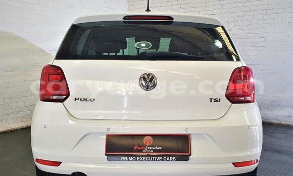 Acheter Occasion Voiture Volkswagen Polo Blanc à Windhoek, Namibie Acheter Occasion Voiture Volkswagen Polo Blanc à Windhoek, Namibie