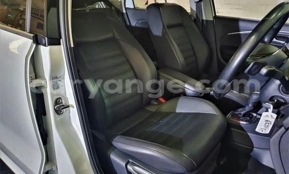 Acheter Occasion Voiture Volkswagen Polo Blanc à Windhoek, Namibie Acheter Occasion Voiture Volkswagen Polo Blanc à Windhoek, Namibie