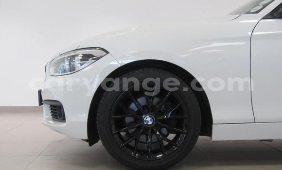 Acheter Occasion Voiture BMW 1-Series Blanc à Windhoek, Namibie Acheter Occasion Voiture BMW 1-Series Blanc à Windhoek, Namibie