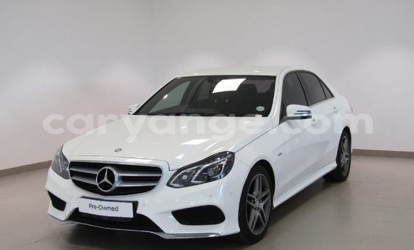 Buy Used Mercedes-Benz E200 White Car in Windhoek in Namibia