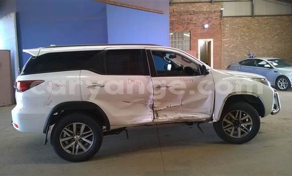 Buy Used Toyota Fortuner White Car in Bethanien in Karas