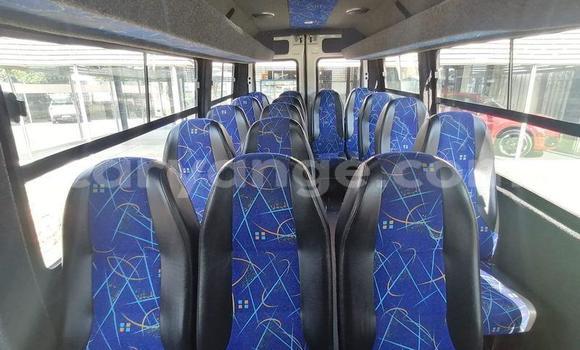 Acheter Occasion Voiture IVECO Massif Blanc à Windhoek, Namibie Acheter Occasion Voiture IVECO Massif Blanc à Windhoek, Namibie