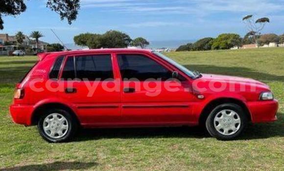Acheter Occasion Voiture Toyota Corolla Rouge à Windhoek, Namibie Acheter Occasion Voiture Toyota Corolla Rouge à Windhoek, Namibie