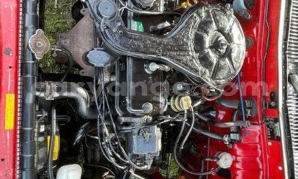 Acheter Occasion Voiture Toyota Corolla Rouge à Windhoek, Namibie Acheter Occasion Voiture Toyota Corolla Rouge à Windhoek, Namibie