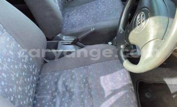 Acheter Occasion Voiture Toyota Corolla Rouge à Windhoek, Namibie Acheter Occasion Voiture Toyota Corolla Rouge à Windhoek, Namibie