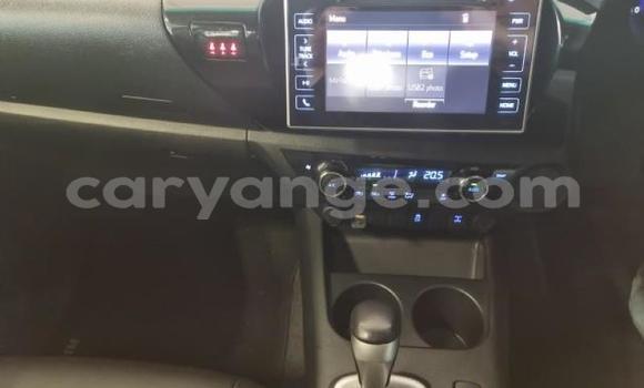 Buy Used Toyota Hilux Silver Car in Karasburg in Karas Buy Used Toyota Hilux Silver Car in Karasburg in Karas