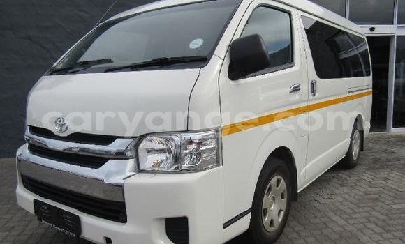 Buy Used Toyota Hi Ace White Car in Windhoek in Namibia