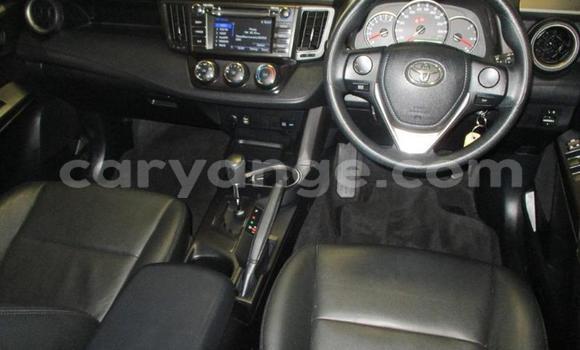 Acheter Occasion Voiture Toyota RAV4 Beige à Leonardville, Omaheke Acheter Occasion Voiture Toyota RAV4 Beige à Leonardville, Omaheke