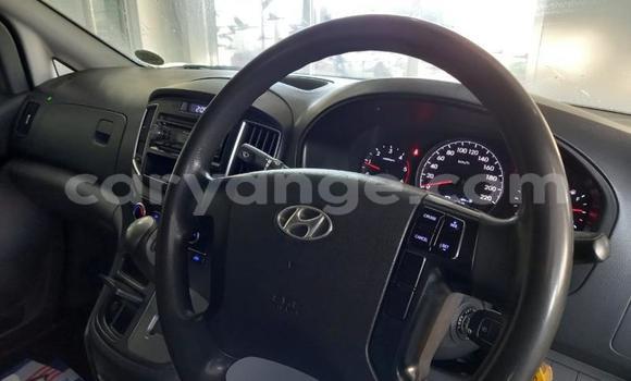 Buy Used Hyundai H1 White Car in Rundu in Namibia Buy Used Hyundai H1 White Car in Rundu in Namibia