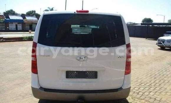 Buy Used Hyundai H1 White Car in Windhoek in Namibia Buy Used Hyundai H1 White Car in Windhoek in Namibia