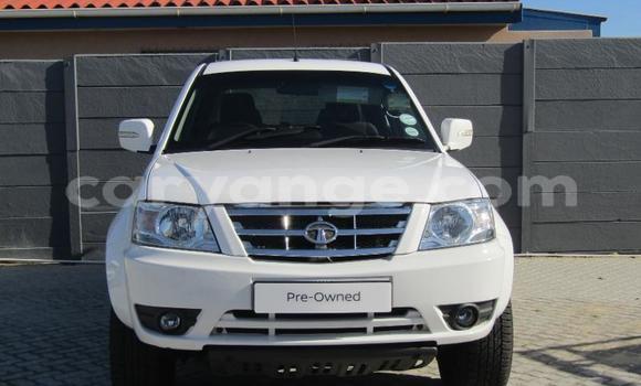 Buy Used Tata Xenon White Car in Gobabis in Omaheke