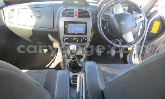 Buy Used Tata Xenon White Car in Gobabis in Omaheke Buy Used Tata Xenon White Car in Gobabis in Omaheke