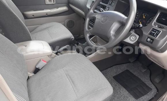 Acheter Occasion Voiture Toyota Commuter Gris à Walvis Bay, Namibie Acheter Occasion Voiture Toyota Commuter Gris à Walvis Bay, Namibie