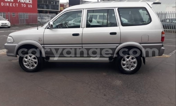 Acheter Occasion Voiture Toyota Commuter Gris à Walvis Bay, Namibie Acheter Occasion Voiture Toyota Commuter Gris à Walvis Bay, Namibie