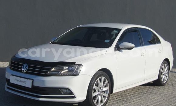 Buy Used Volkswagen Jetta White Car in Karasburg in Karas