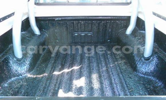 Acheter Occasion Voiture Isuzu KB Gris à Windhoek, Namibie Acheter Occasion Voiture Isuzu KB Gris à Windhoek, Namibie