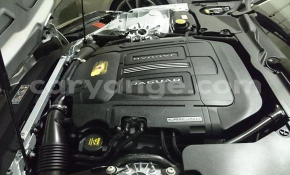 Acheter Occasion Voiture Jaguar F-Type Blanc à Windhoek, Namibie Acheter Occasion Voiture Jaguar F-Type Blanc à Windhoek, Namibie