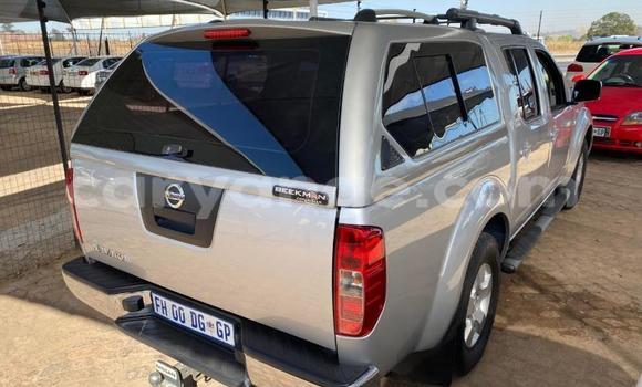Acheter Occasion Voiture Nissan Navara Gris à Windhoek, Namibie Acheter Occasion Voiture Nissan Navara Gris à Windhoek, Namibie
