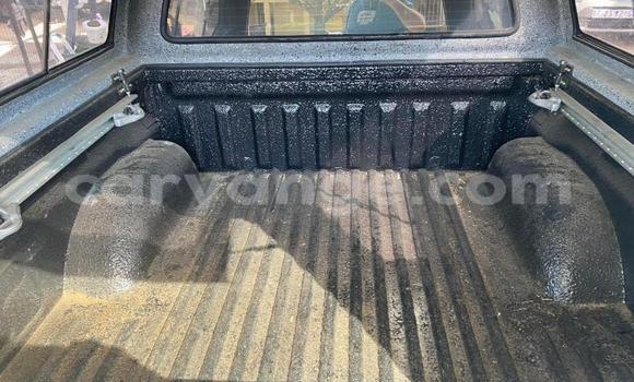 Acheter Occasion Voiture Nissan Navara Gris à Windhoek, Namibie Acheter Occasion Voiture Nissan Navara Gris à Windhoek, Namibie