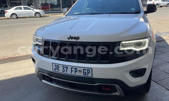 Buy Used Jeep Grand Cherokee White Car in Windhoek in Namibia Buy Used Jeep Grand Cherokee White Car in Windhoek in Namibia