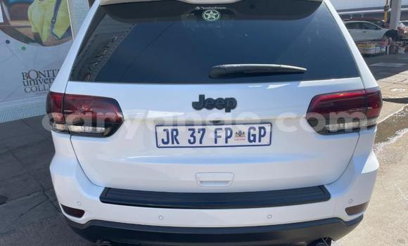 Buy Used Jeep Grand Cherokee White Car in Windhoek in Namibia Buy Used Jeep Grand Cherokee White Car in Windhoek in Namibia
