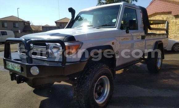 Buy Used Toyota Land Cruiser White Car in Karasburg in Karas Buy Used Toyota Land Cruiser White Car in Karasburg in Karas