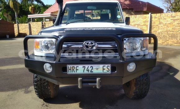 Buy Used Toyota Land Cruiser White Car in Karasburg in Karas Buy Used Toyota Land Cruiser White Car in Karasburg in Karas