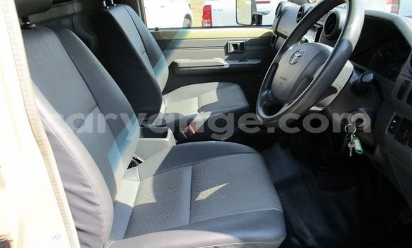 Buy Used Toyota Land Cruiser White Car in Karasburg in Karas Buy Used Toyota Land Cruiser White Car in Karasburg in Karas