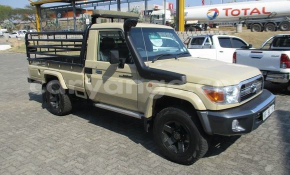 Buy Used Toyota Land Cruiser White Car in Karasburg in Karas Buy Used Toyota Land Cruiser White Car in Karasburg in Karas