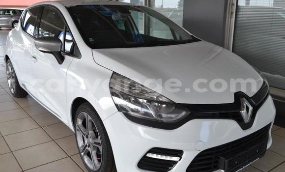 Acheter Occasion Voiture Renault Clio Blanc à Windhoek, Namibie Acheter Occasion Voiture Renault Clio Blanc à Windhoek, Namibie