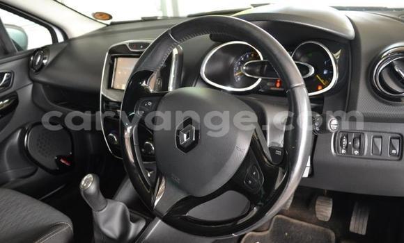 Acheter Occasion Voiture Renault Clio Blanc à Windhoek, Namibie Acheter Occasion Voiture Renault Clio Blanc à Windhoek, Namibie