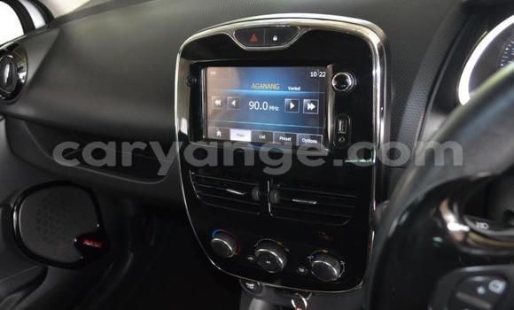 Acheter Occasion Voiture Renault Clio Blanc à Windhoek, Namibie Acheter Occasion Voiture Renault Clio Blanc à Windhoek, Namibie