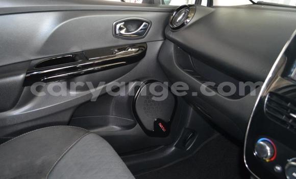 Acheter Occasion Voiture Renault Clio Blanc à Windhoek, Namibie Acheter Occasion Voiture Renault Clio Blanc à Windhoek, Namibie