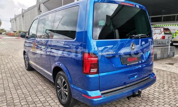 Buy Used Volkswagen Caravelle Blue Car in Windhoek in Namibia Buy Used Volkswagen Caravelle Blue Car in Windhoek in Namibia