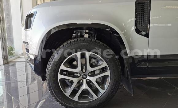 Buy Used Land Rover Defender Silver Car in Grootfontein in Namibia Buy Used Land Rover Defender Silver Car in Grootfontein in Namibia