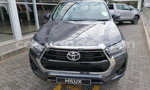 Buy Used Toyota Hilux Silver Car in Karasburg in Karas Buy Used Toyota Hilux Silver Car in Karasburg in Karas