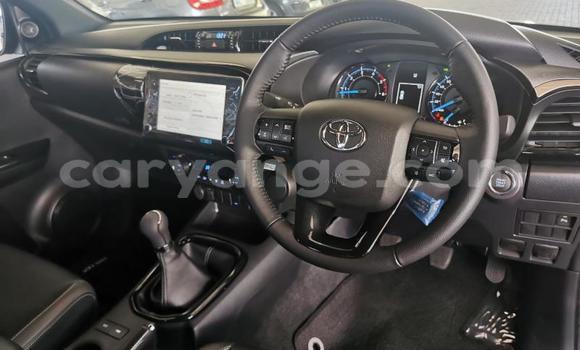 Buy Used Toyota Hilux Silver Car in Karasburg in Karas Buy Used Toyota Hilux Silver Car in Karasburg in Karas