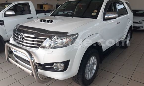Buy Used Toyota Fortuner White Car in Windhoek in Namibia