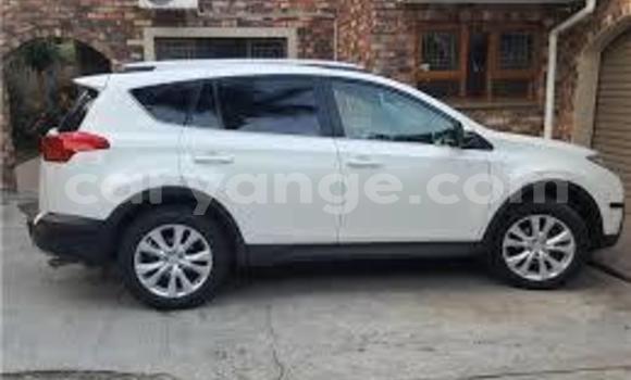 Buy Used Toyota Yaris White Car in Kuisebmond in Erongo Buy Used Toyota Yaris White Car in Kuisebmond in Erongo